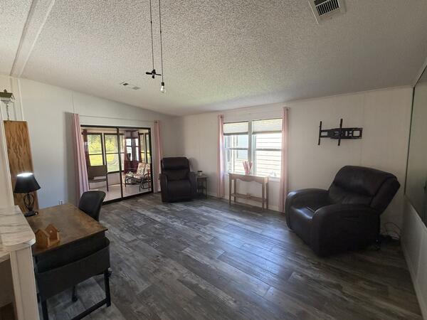 56 Greenview Drive a Winter Haven, FL Mobile or Manufactured Home for Sale